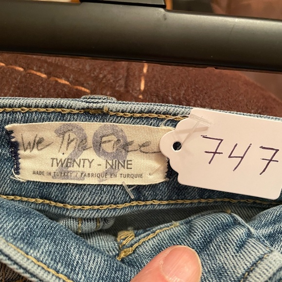 We The Free Sky Blue Ripped Skinny Jeans, Sz 29P (6P) - Picture 2 of 3